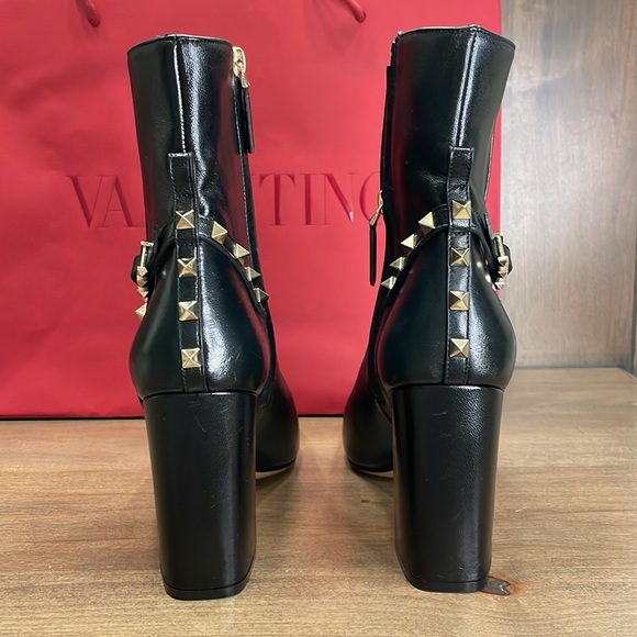 Valentino Garavani Rockstud square toe ankle boot in nappa - Picture 4 of 15